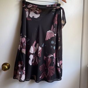 H&M Sheer Black Floral Flowy Midi Skirt fully lined size 8 almost vintage New!
